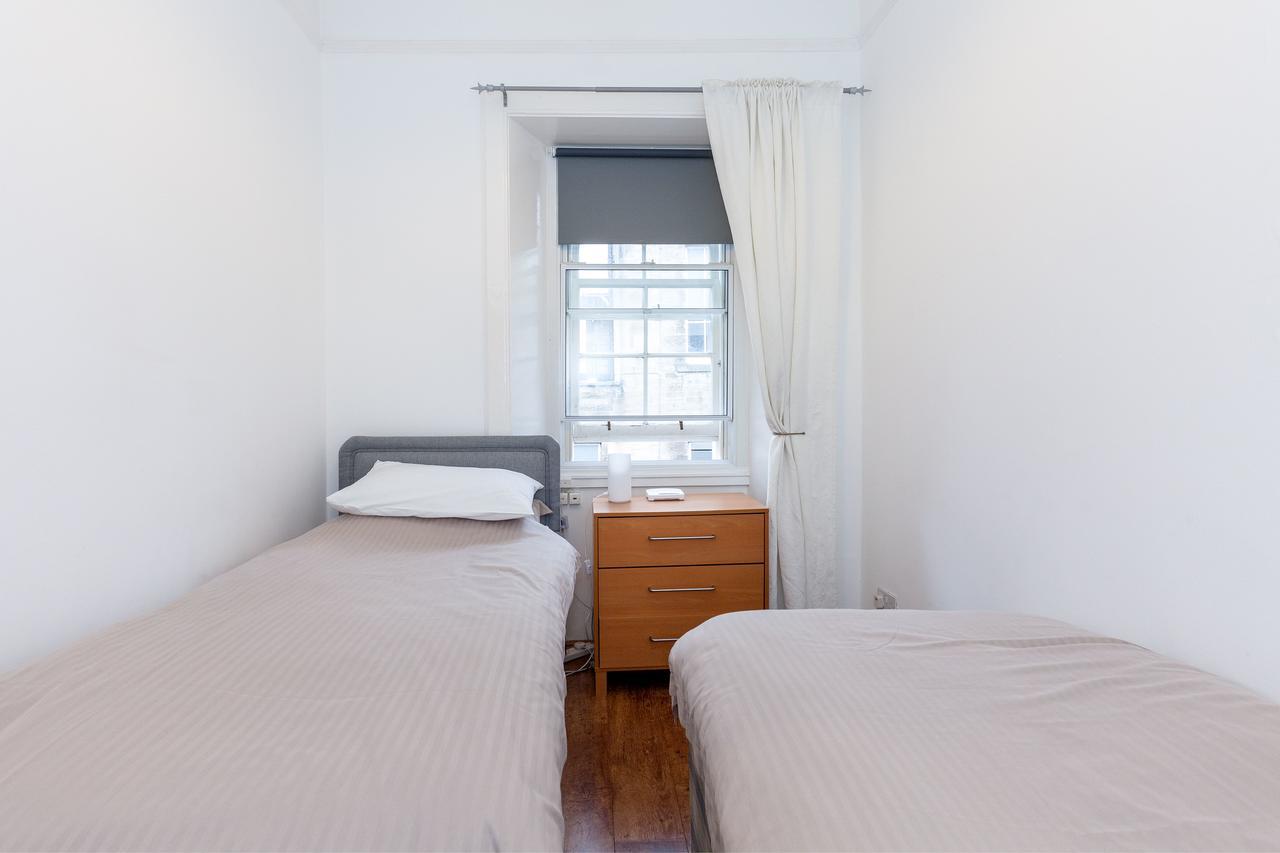 Old Town Edinburgh Apartment Close To Castle And Royal Mile Bagian luar foto